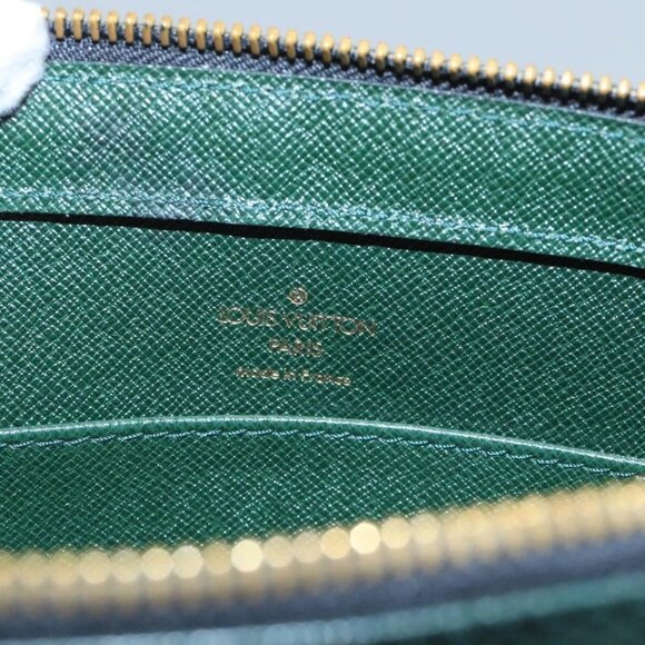 LOUIS VUITTON Taiga Baikal Clutch Bag Epicea M30184 LV Auth th5531 - Picture 11 of 16